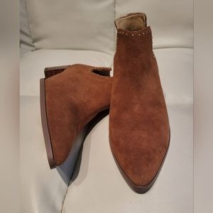 New En Thread  Suede Booties in Brown size 7.5. Retail $129.00